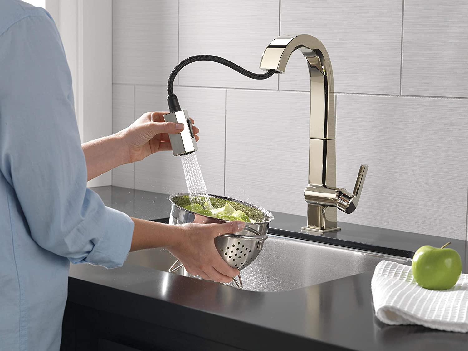 Comparison of water-saving capabilities of faucet products