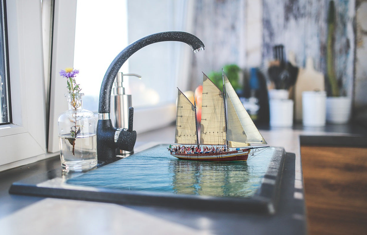 How to choose the material of the faucet?